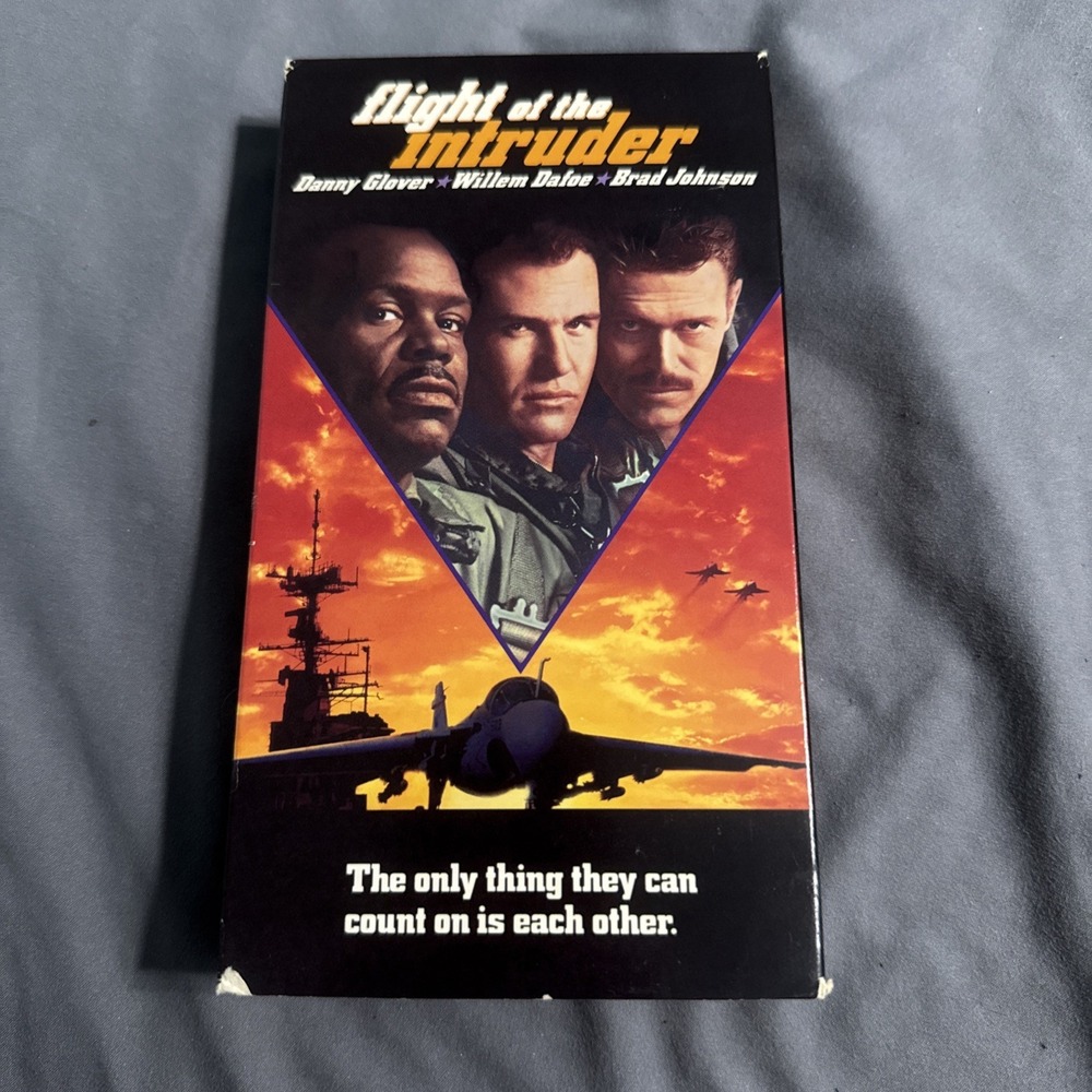 Flight of the Intruder VHS 1991 1994 Danny Glover Willed Dafoe Brad Johnson